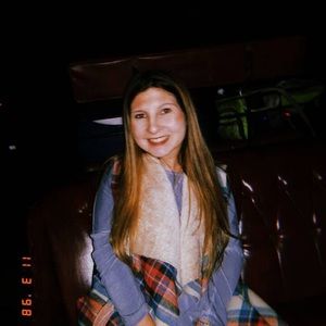 Meet your Posher, Kaitlyn